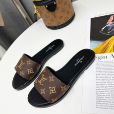 Louis Vuitton Slippers